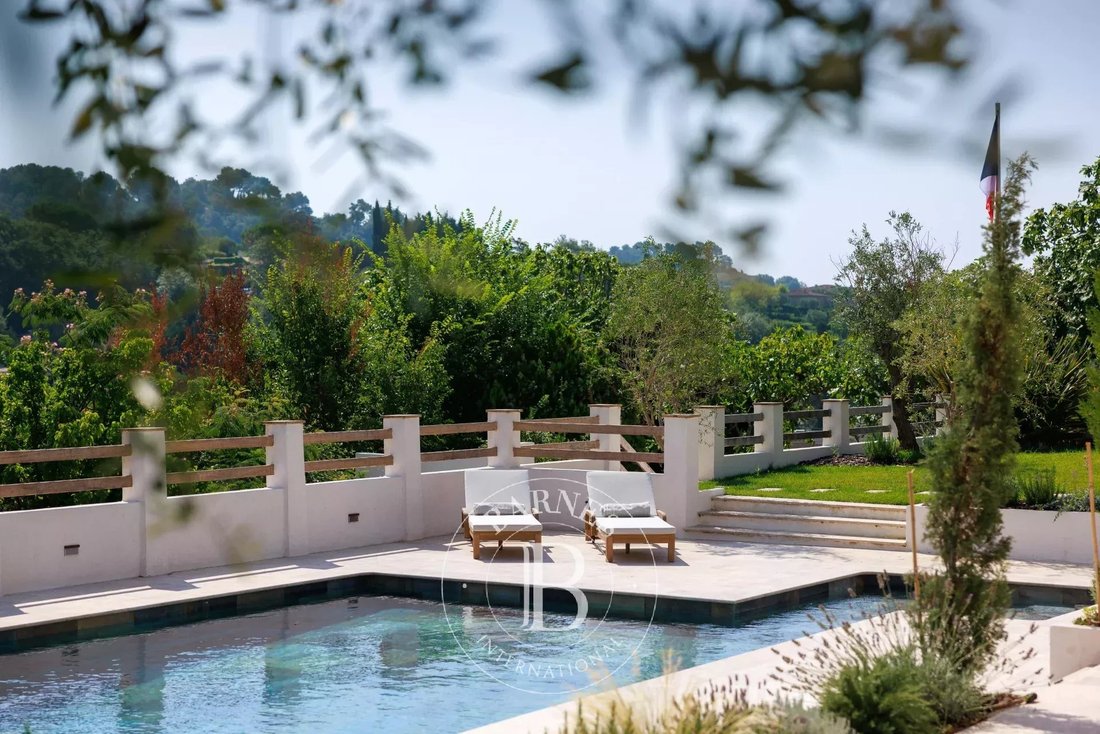 Villa in Saint-Paul-de-Vence, Provence-Alpes-Côte d'Azur, France 5 - 18495298