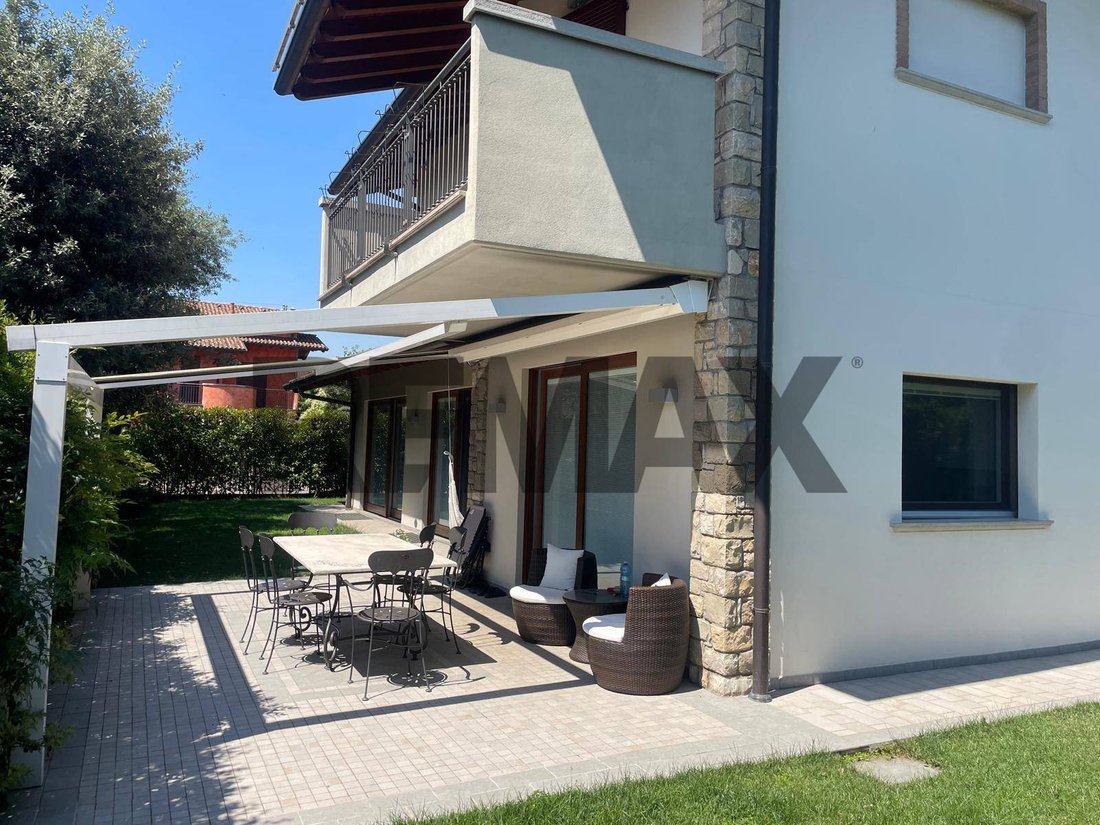 Villa in Treviolo, Lombardy, Italy 3 - 18495877