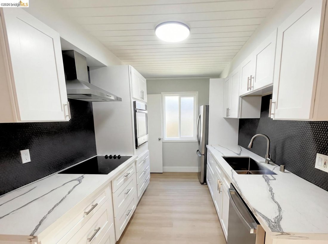 House in San Bruno, California, United States 2 - 17417057