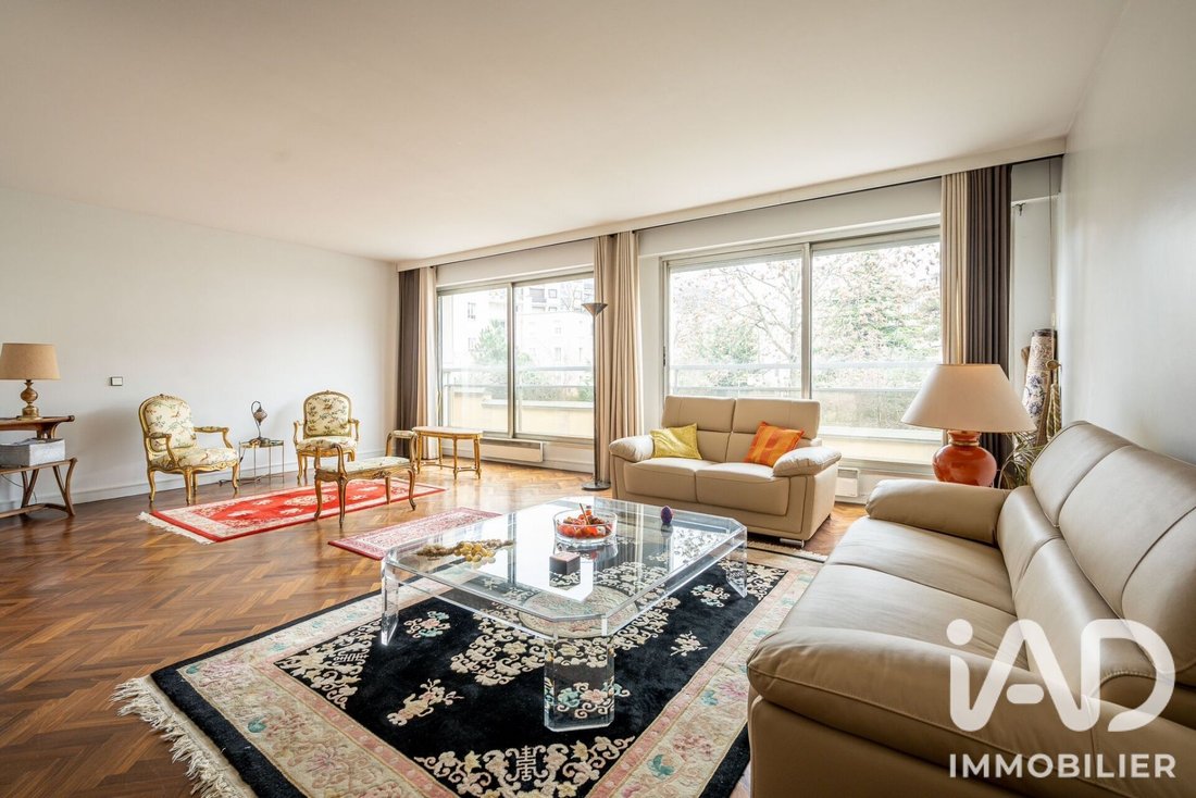 Apartment in Chaillot, Paris 16e Arrondissement, Paris 2 - 18495773