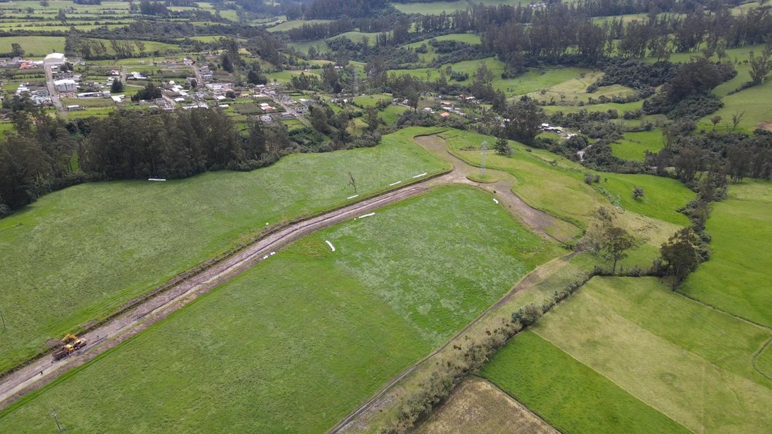 Land in Tambillo, Pichincha, Ecuador 1 - 18492616