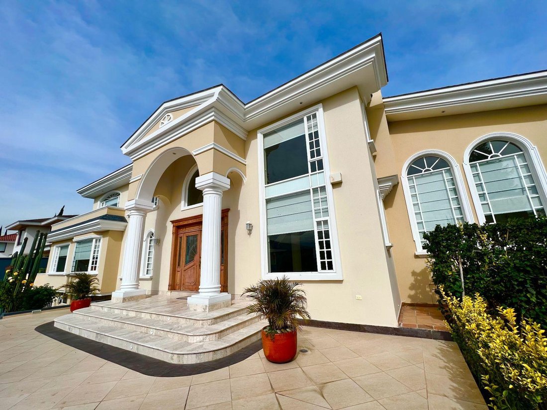 House in Quito, Pichincha, Ecuador 1 - 18492586