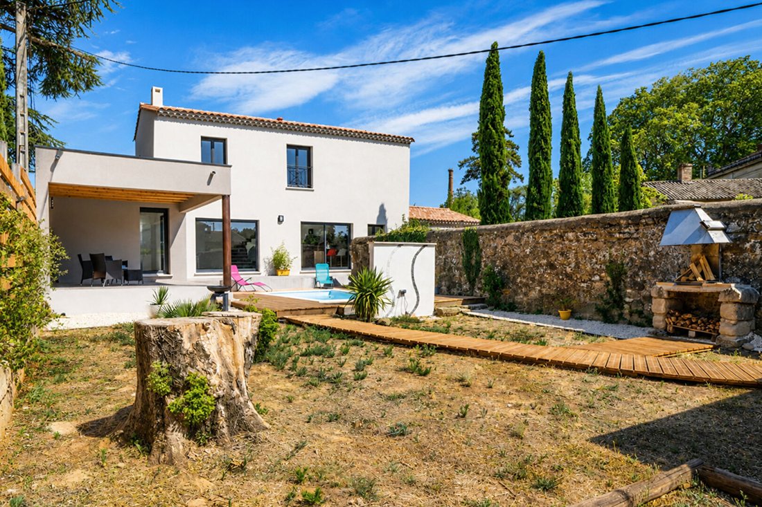 Villa in Uzès, Occitania, France 1 - 18492160