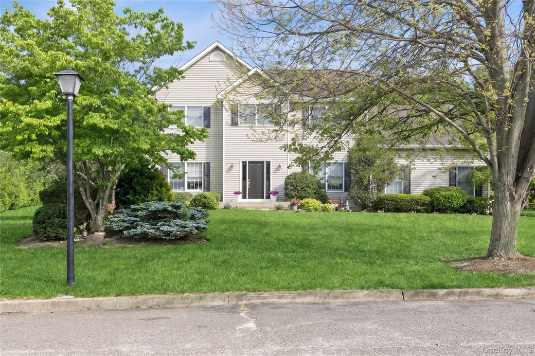House in Melville, New York, United States 2 - 18495062
