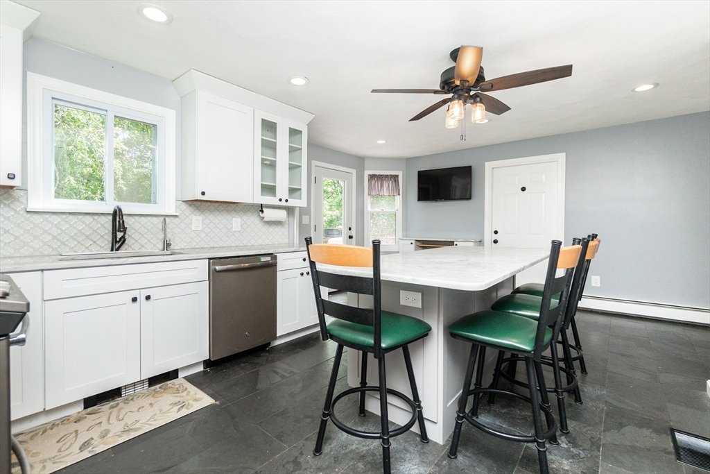House in Saugus, Massachusetts, United States 2 - 18007207