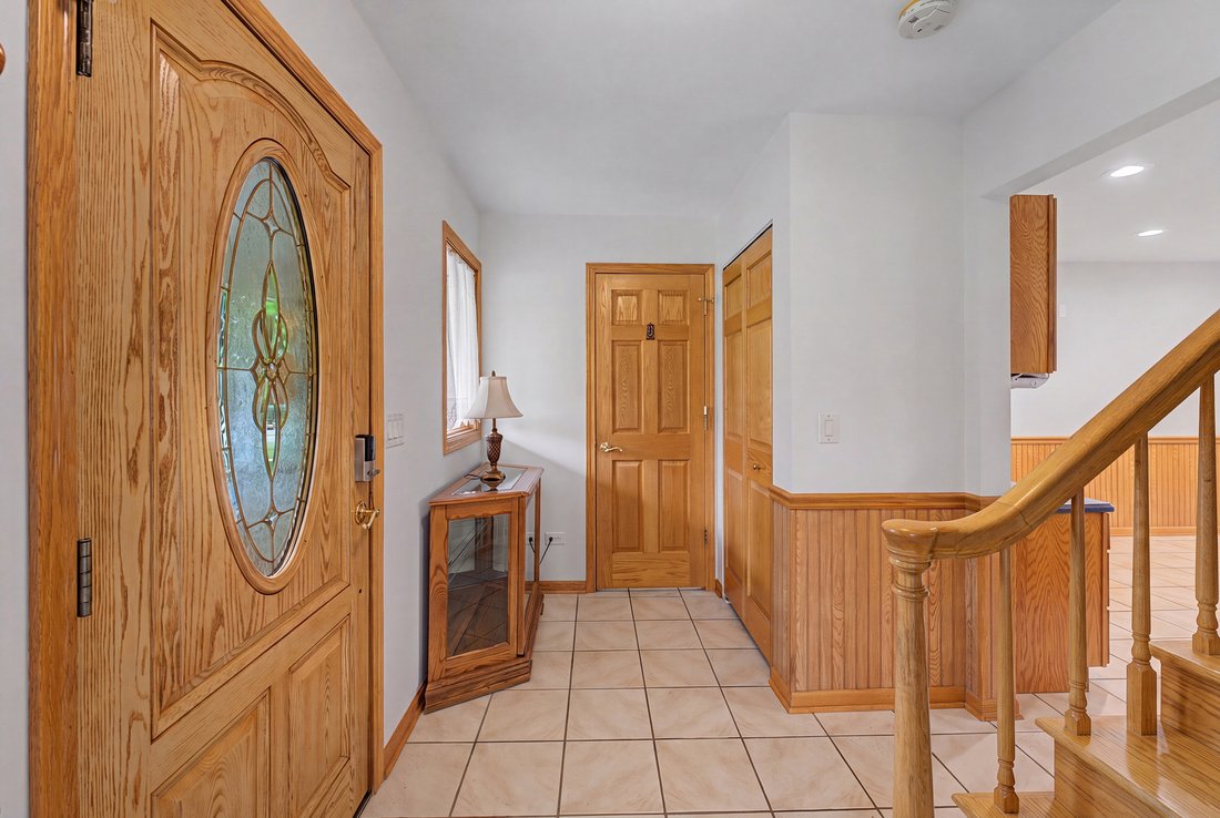 House in Cary, Illinois, United States 4 - 18494730