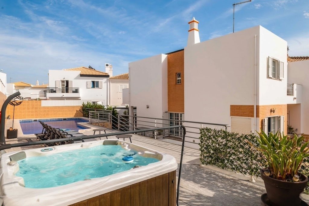 Villa in Praia dos Pescadores, Olhos de Agua, Portugal 1 - 18214557