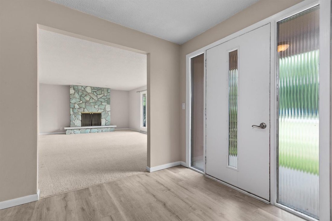 House in Menasha, Wisconsin, United States 3 - 18494612