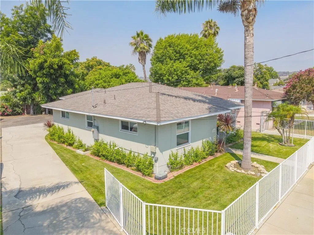 Pomona, California, United States 5 - 18493613