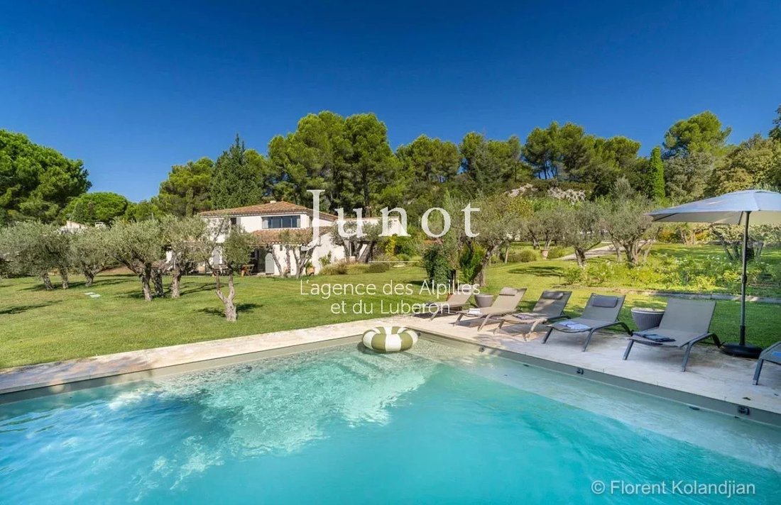 Country House in Maussane-les-Alpilles, Provence-Alpes-Côte d'Azur, France 3 - 17049315