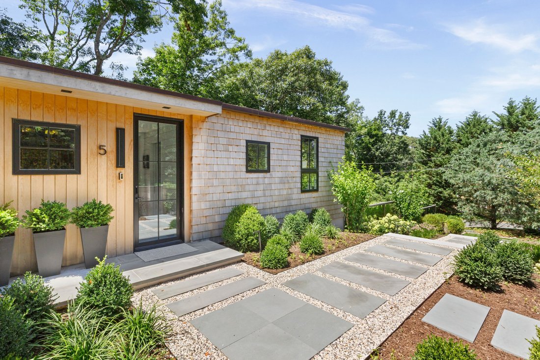 Sag Harbor, New York, United States 1 - 18495076