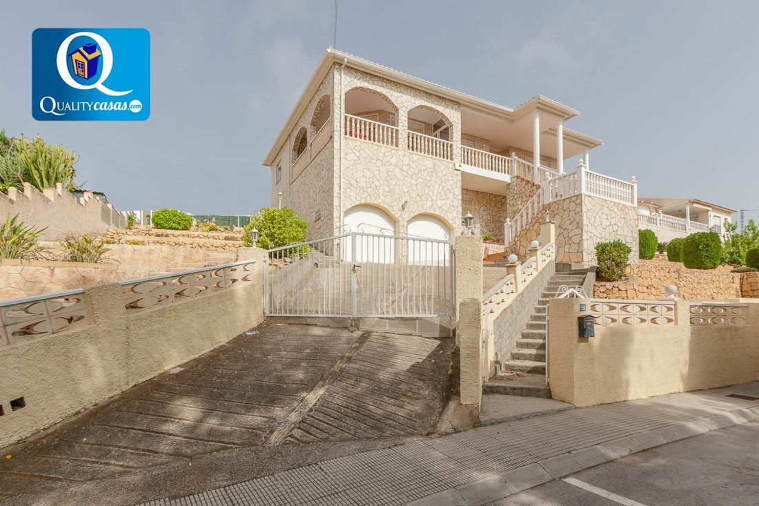 Villa in la Nucia, Valencian Community, Spain 1 - 18495156