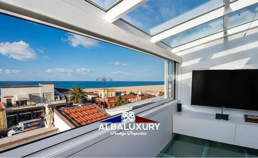 Villa in Lungomare, Viareggio, Tuscany 1
