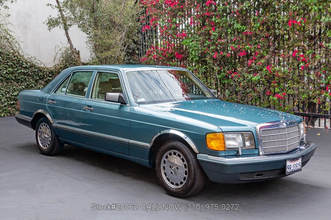 Mercedes-Benz 300SE in Los Angeles, CA 3 - 18495329