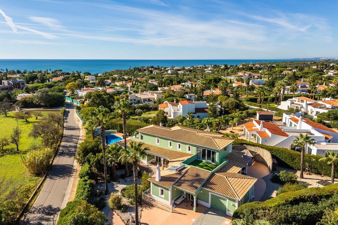 Villa in Carvoeiro, Algarve, Portugal 1 - 17702594
