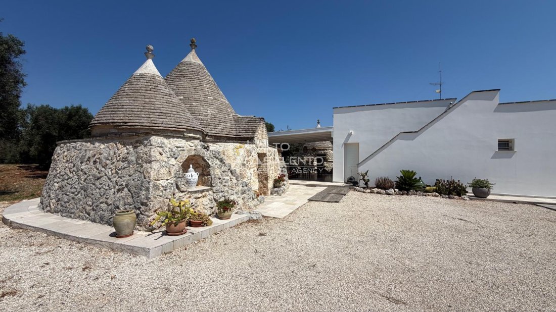 Villa in Carovigno, Apulien, Italien 1 - 18493354