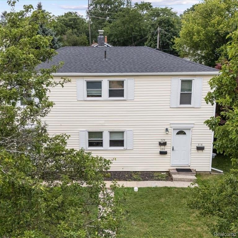 Plymouth, Michigan, United States 1 - 18493033