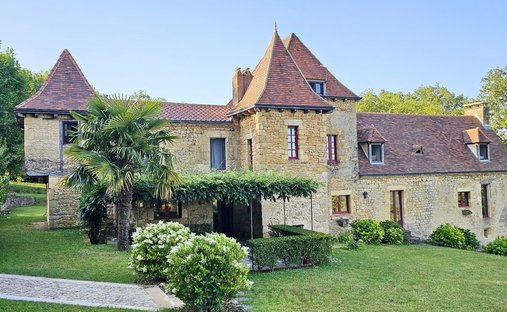 House in Domme, Nouvelle-Aquitaine, France 1