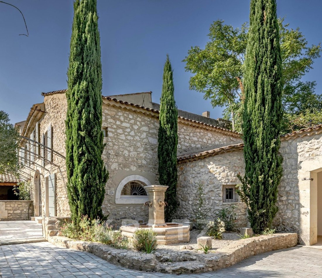 Country House in Eygalières, Provence-Alpes-Côte d'Azur, France 1 - 18495167