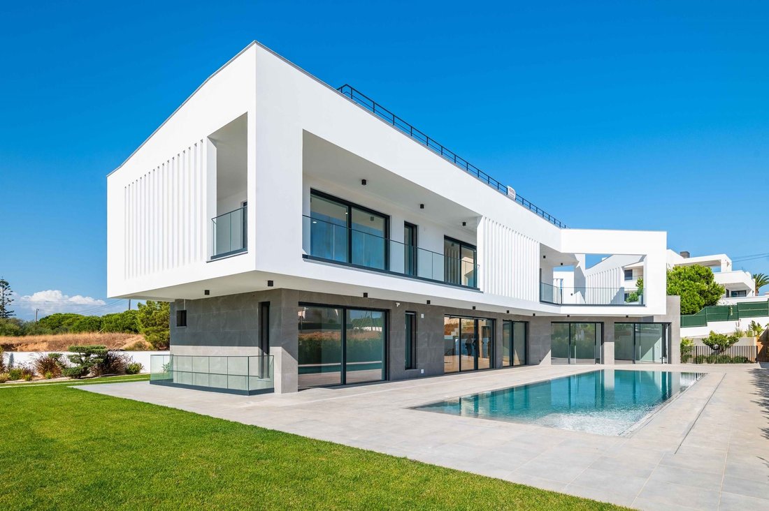 Villa in Olhos de Agua, Algarve, Portugal 2 - 18448467
