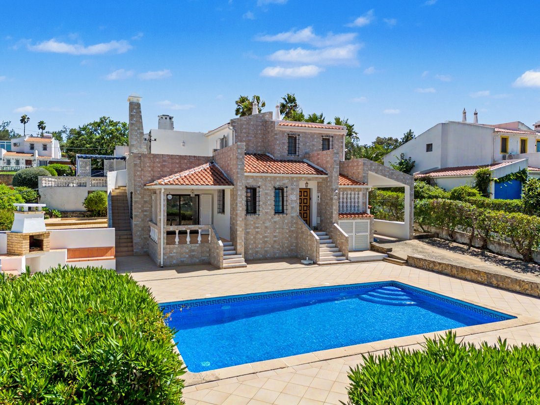 Villa in Sao Bras de Alportel, Algarve, Portugal 1 - 18484732