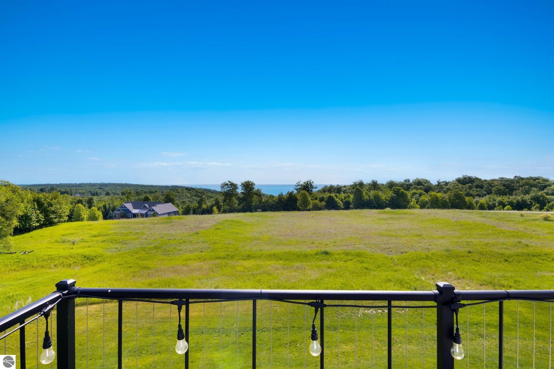 House in Suttons Bay, Michigan, United States 3 - 18494876