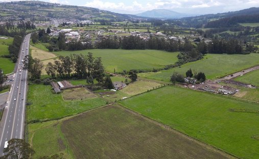 Land in Tambillo, Pichincha, Ecuador 1