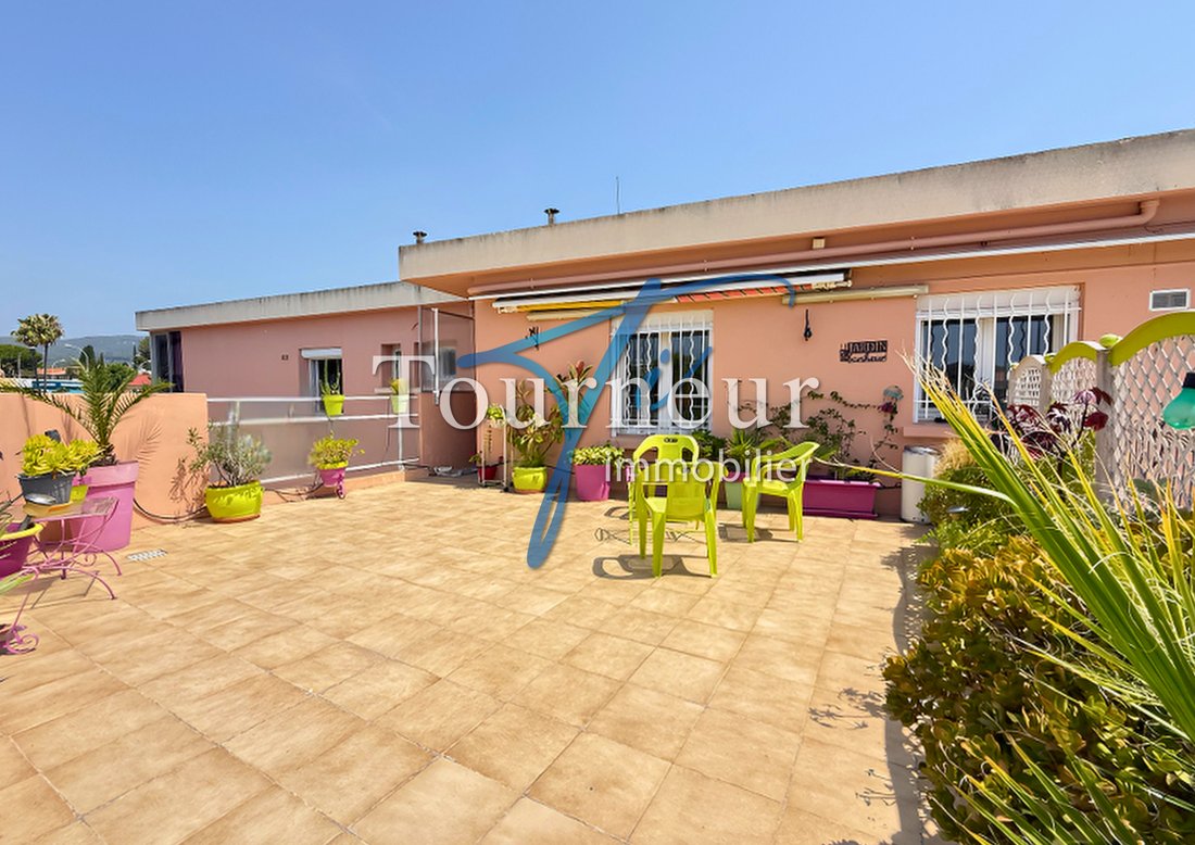 Apartment in Nord, Sanary-sur-Mer, France 1 - 18493985