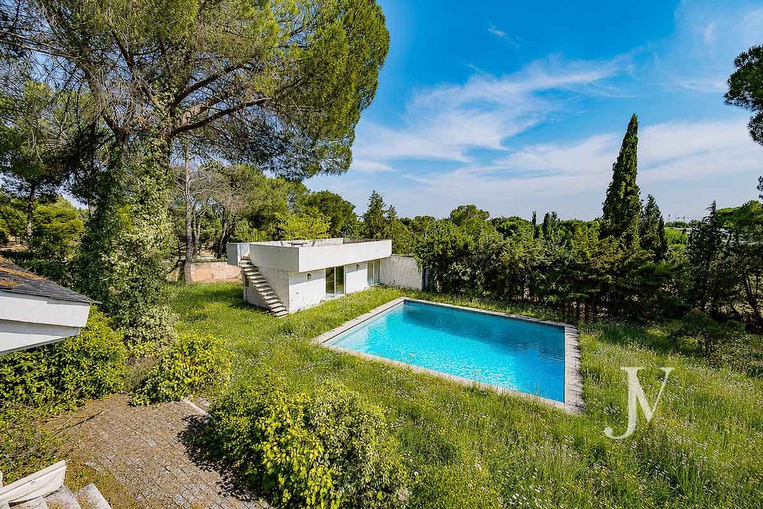 Villa in Somosaguas, Pozuelo de Alarcon, Comunidad de Madrid 3 - 18495264