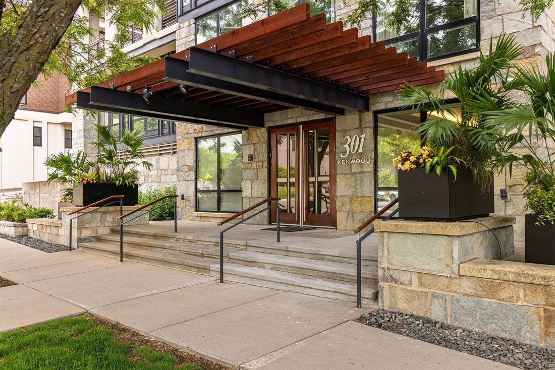 Condo in Minneapolis, Minnesota, United States 3 - 18492136