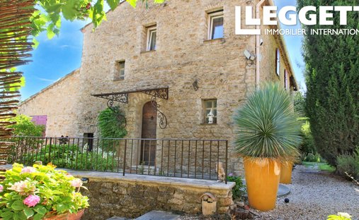 House in Apt, Provence-Alpes-Côte d'Azur, France 1