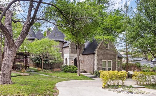 House in Addison, Texas, United States 1