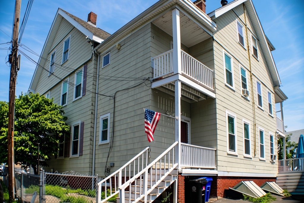 House in Malden, Massachusetts, United States 3 - 18495797