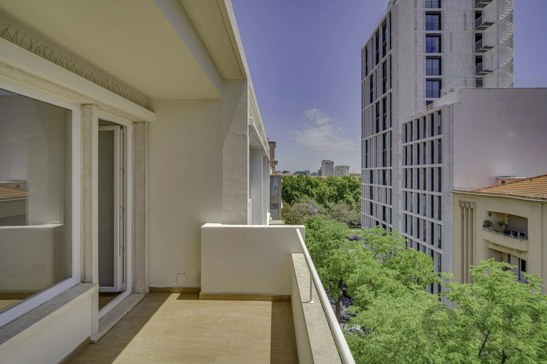 Apartment in Avenidas Novas, Lisbon, Portugal 1 - 17374489