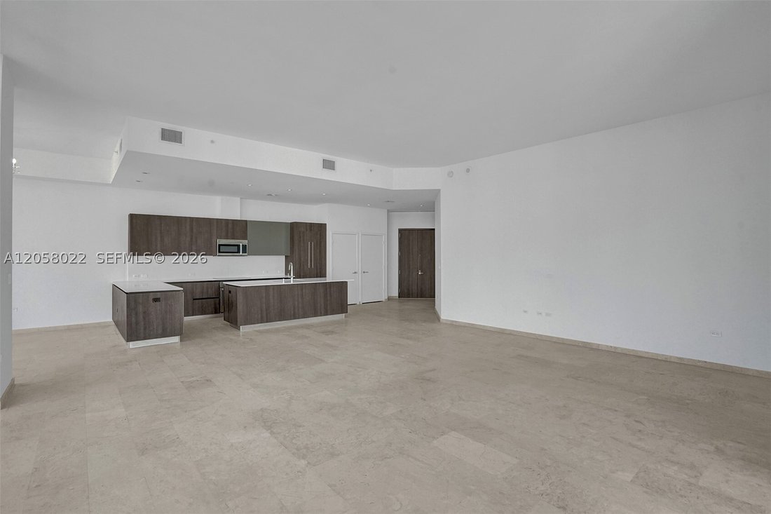 Condo in Miami, Florida, United States 5 - 18493436