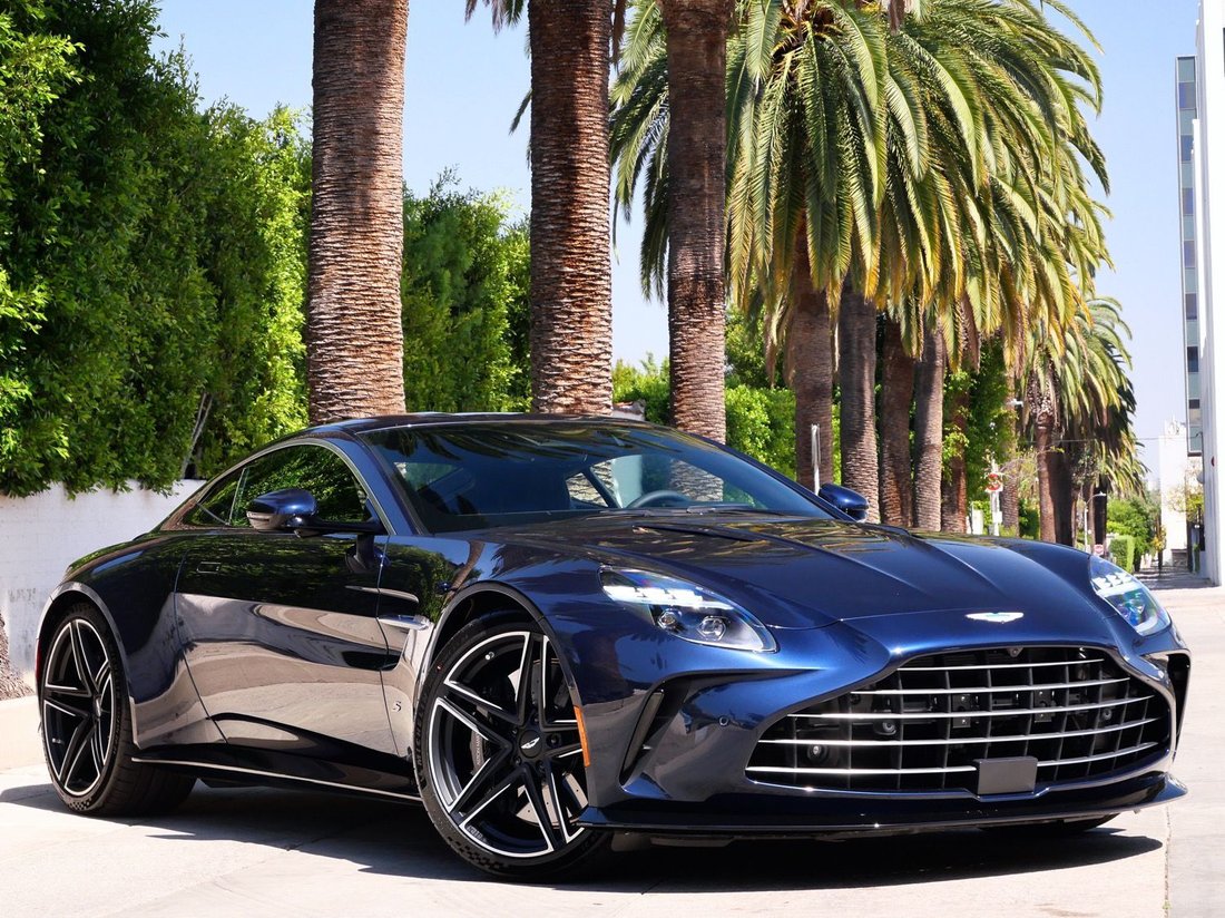 Coupe in Beverly Hills, CA, United States 1 - 18494784
