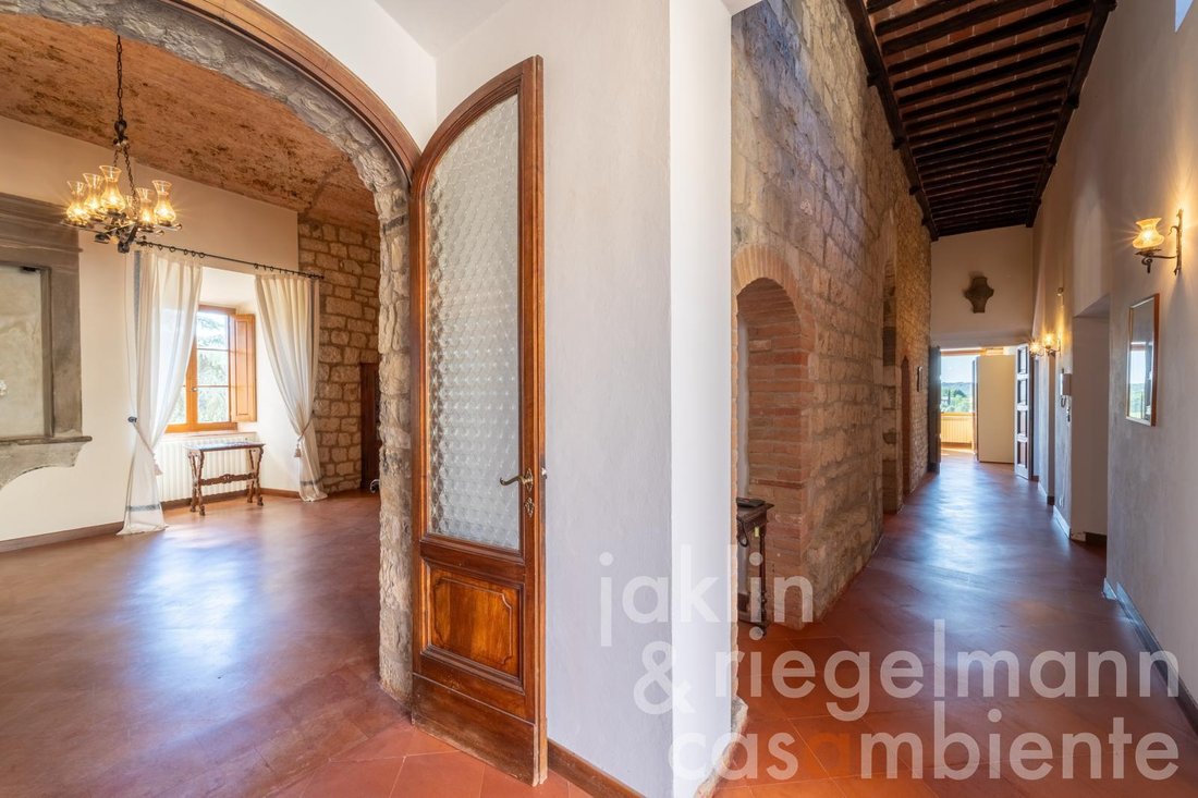 Estate in Gaiole in Chianti, Tuscany, Italy 3 - 11425670
