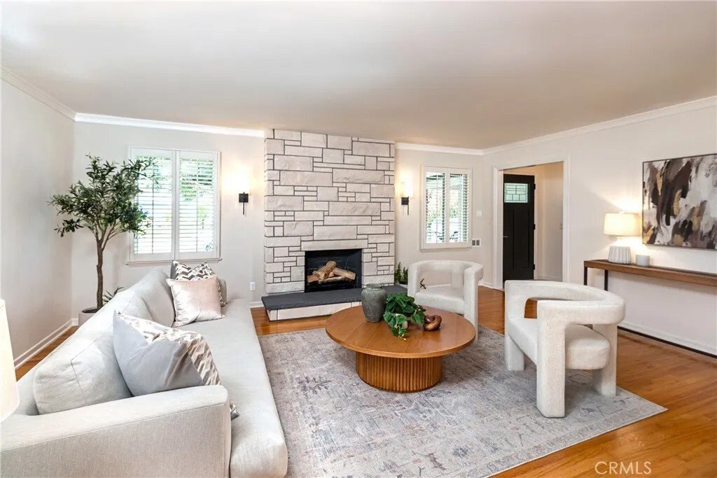 House in Burbank, California, United States 4 - 18489871