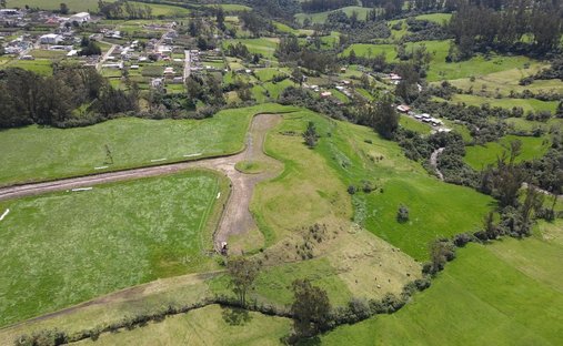 Terreno en Tambillo, Pichincha, Ecuador 1