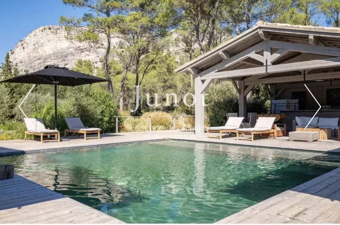 House in Saint-Rémy-de-Provence, Provence-Alpes-Côte d'Azur, France 2 - 13688236