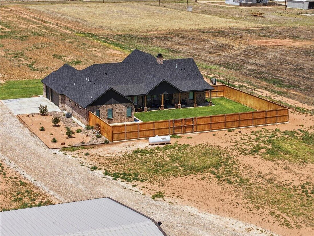 House in Abernathy, Texas, United States 5 - 18494837