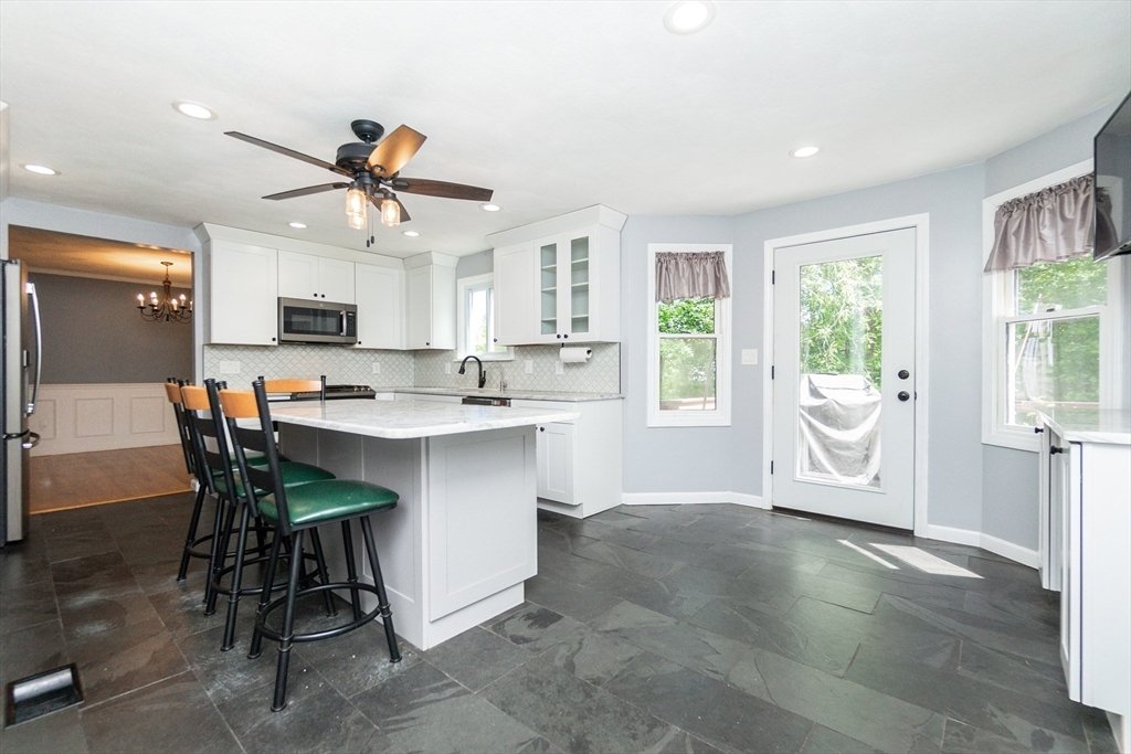 House in Saugus, Massachusetts, United States 3 - 18007207