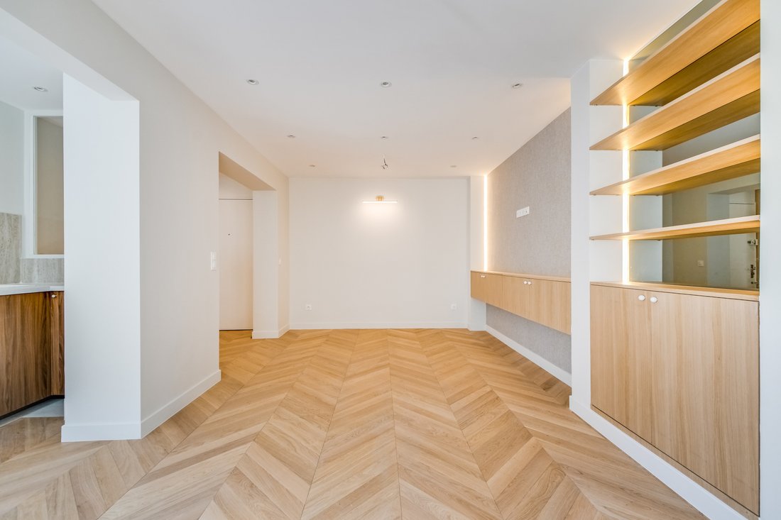Apartment in Léon-Blum Folie-Regnault, Paris 11e Arrondissement, Paris 2 - 18493750