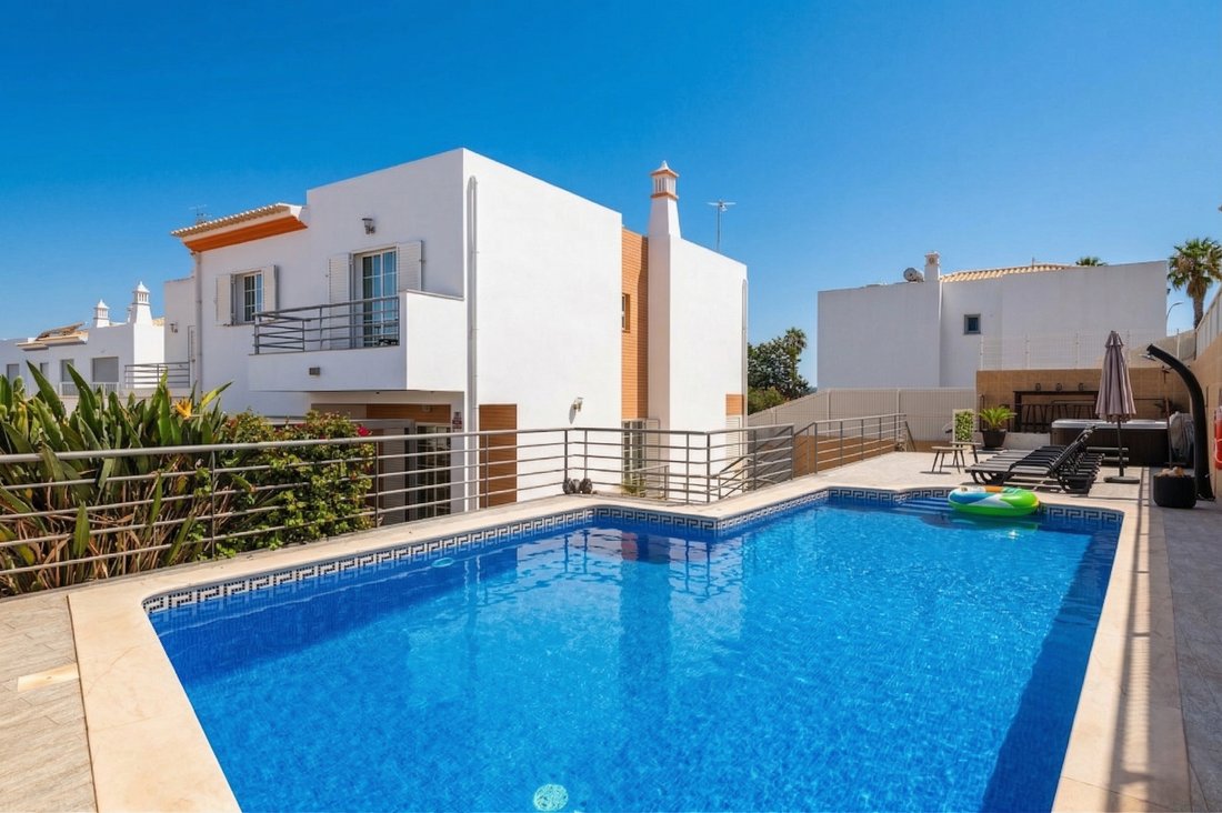 Villa in Praia dos Pescadores, Olhos de Agua, Portugal 2 - 18214557