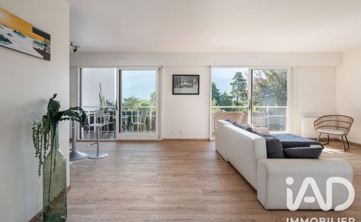 Apartment in Corbonne-Centre-Maréchaux, Saint-Ismier, France 1