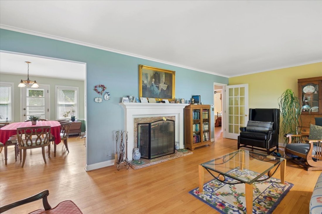 House in Glenview, Illinois, United States 5 - 18494712