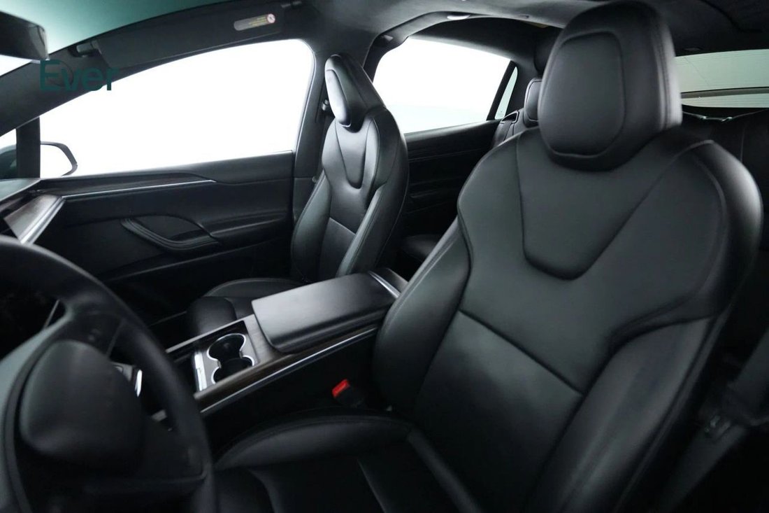 Suv in San Francisco, CA, United States 4 - 18073734