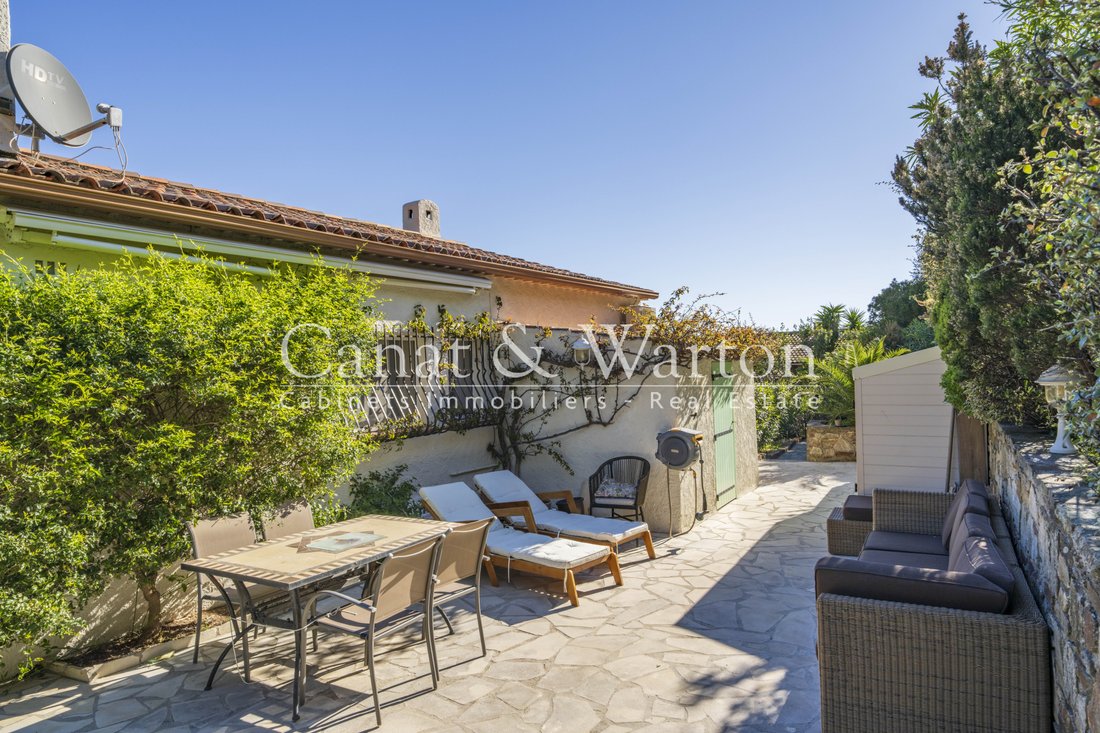 Villa in Sud, Cavalaire-sur-Mer, France 2 - 17666720