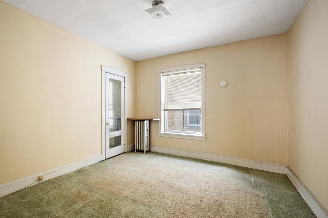 Chicago, Illinois, United States 5 - 18494733