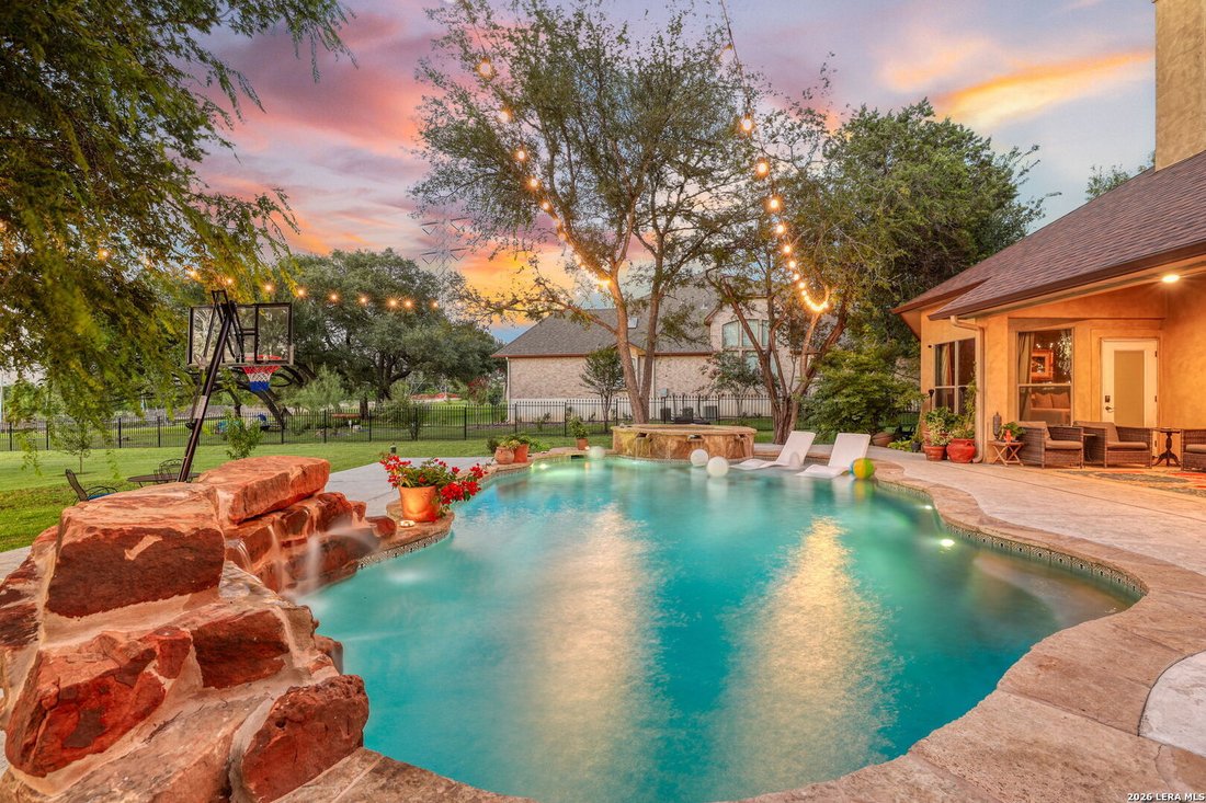 House in Garden Ridge, Texas, United States 3 - 18494862